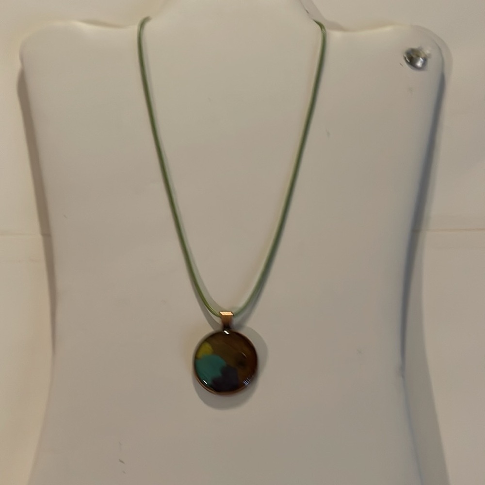 Necklace - Picture 2 of 3